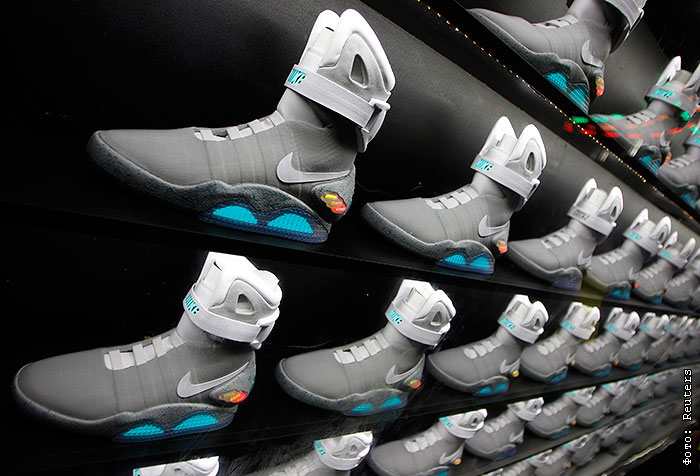 Самозашнуровывающиеся кроссовки nike mag