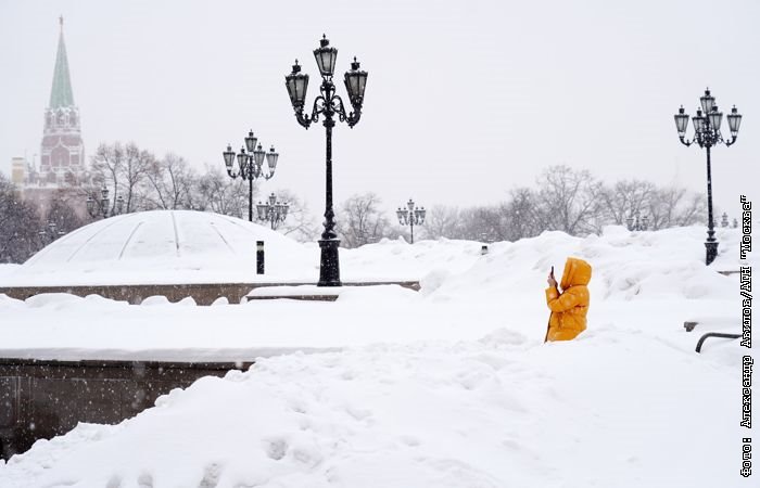 За ночь в Москве выпало более 6 смснега