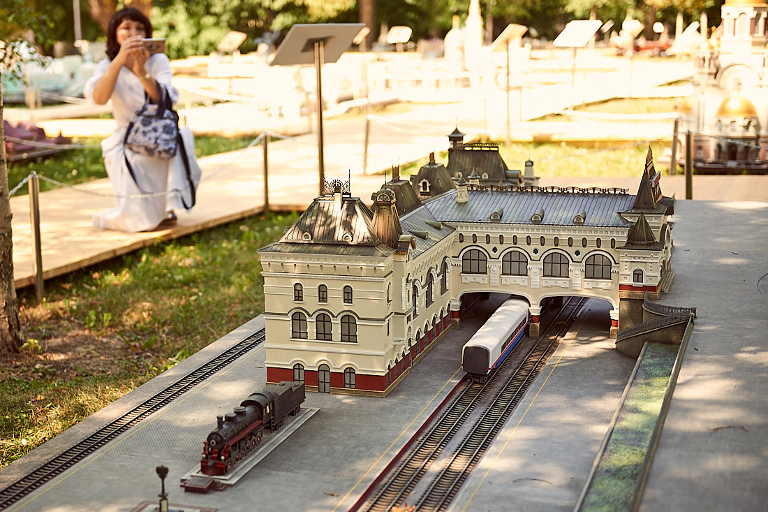 Miniature moscow is a very. Парк миниатюр Царицыно. Выставка Россия в миниатюре Царицыно. Царицыно город в миниатюре. Здания в миниатюре в Москве парк Царицыно.