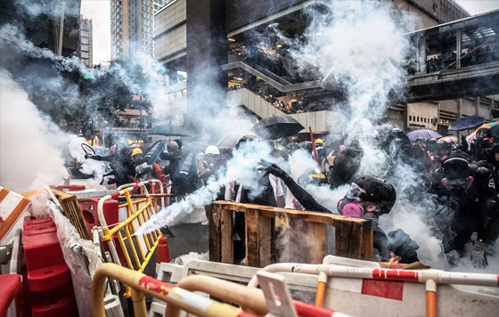 Гонконг: Революция касок