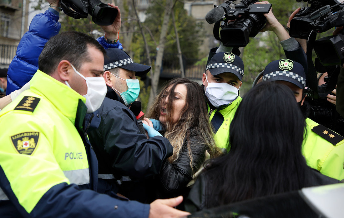 Свердловские эсеры перед выборами провели акцию протеста с помощью фотошопа