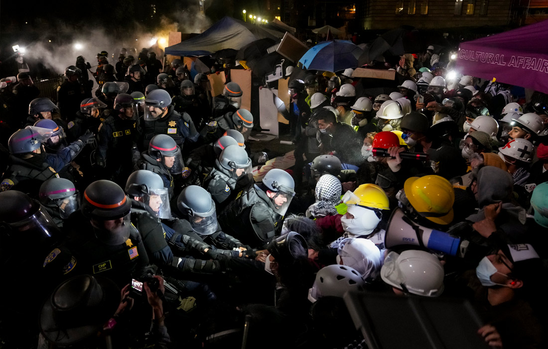 Столкновения с полицией во время митинга в поддержку Палестины в кампусе Калифорнийского университета в Лос-Анджелесе