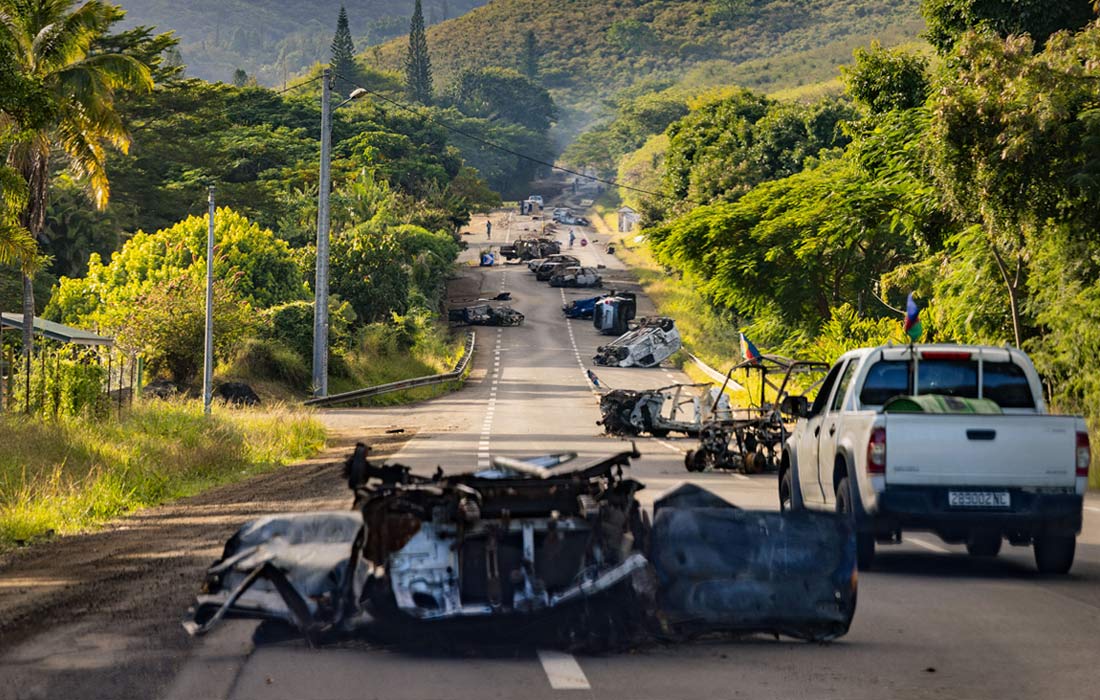 В Новой Каледонии приступили к расчистке автомагистрали