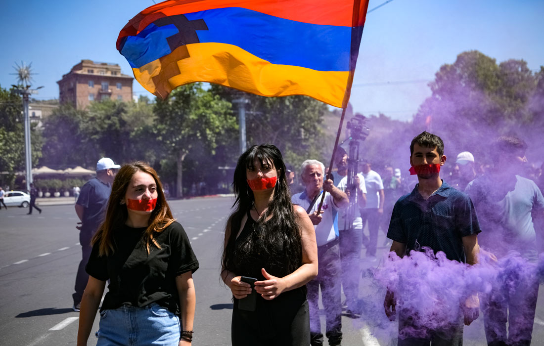 Акция протеста с требованием отставки премьера Никола Пашиняна в Ереване