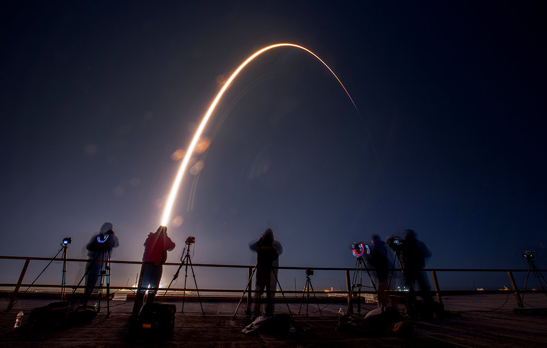  - Falcon 9   Blue Ghost  SpaceX  