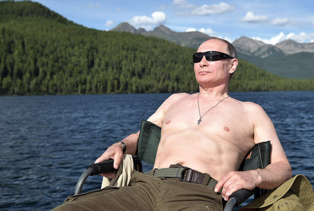 Путин на драконе фото