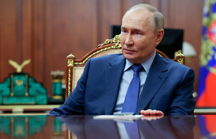 Путин разрешил добровольную ликвидацию российского American Express Bank
