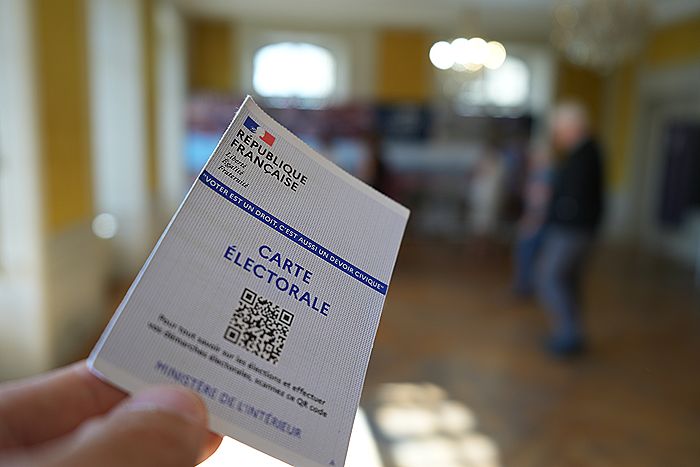 Выборы в Национальное собрание: 30 дней, которые потрясли Францию